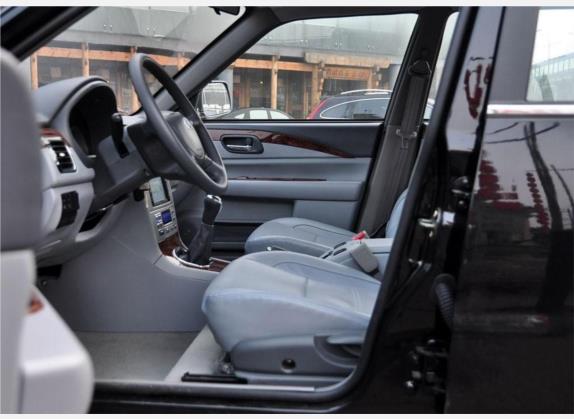 野马F99 2010款 1.5L 旗舰型 车厢座椅   前排空间