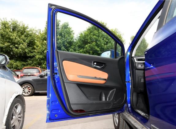 云度π3 2018款 尊贵型单色版 车厢座椅   前门板