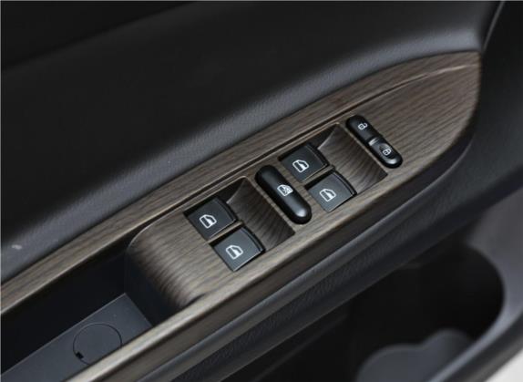 云度π3 2019款 Pro远行版 尊贵型（单色） 车厢座椅   门窗控制