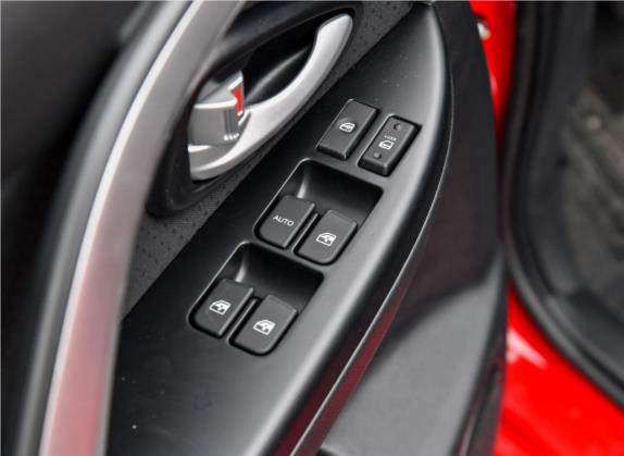 全界Q1 2018款 1.4L 手动运动版 车厢座椅   门窗控制