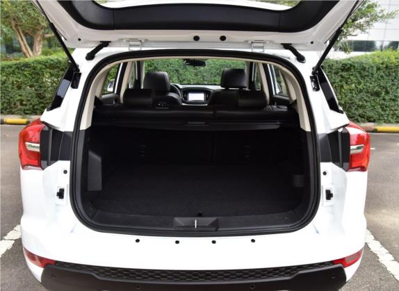 野马EC60 2019款 R460 创客版 车厢座椅   后备厢