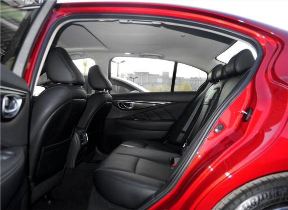 英菲尼迪Q50L 2015款 2.0T 舒适版 车厢座椅   后排空间