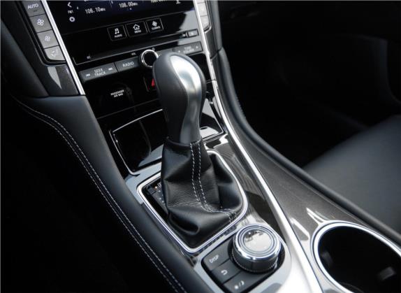 英菲尼迪Q50L 2015款 2.0T 舒适版 中控类   挡把