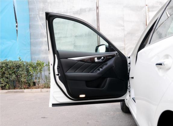 英菲尼迪Q50L 2015款 2.0T 豪华版 车厢座椅   前门板