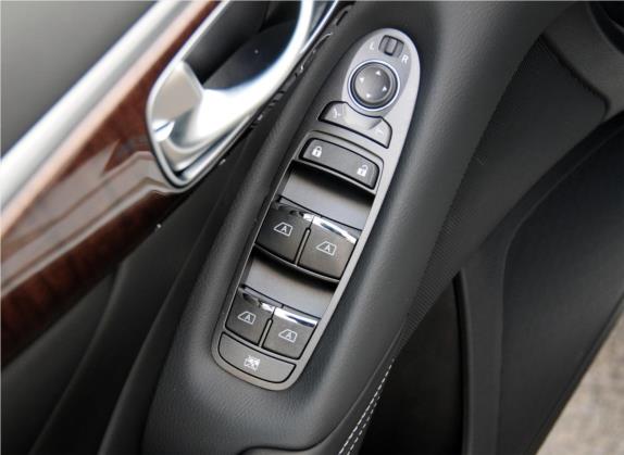 英菲尼迪Q50L 2015款 2.0T 豪华版 车厢座椅   门窗控制