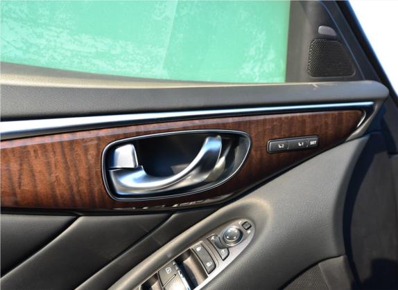 英菲尼迪Q50L 2015款 2.0T 豪华运动版 车厢座椅   门窗控制