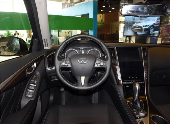 英菲尼迪Q50L 2016款 2.0T 豪华版 中控类   驾驶位