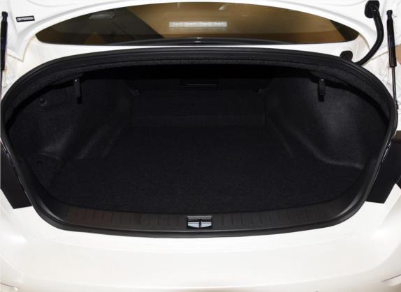 英菲尼迪Q50L 2016款 2.0T 豪华版 车厢座椅   后备厢