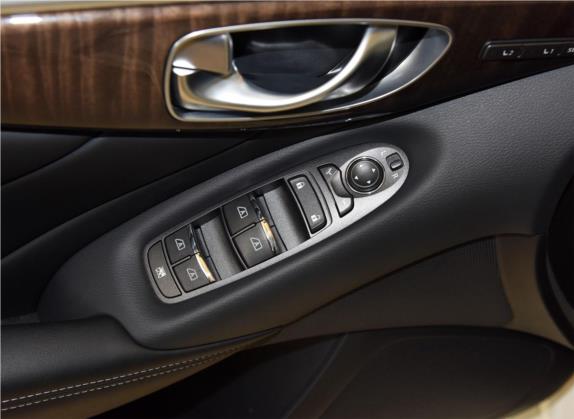 英菲尼迪Q50L 2016款 2.0T 豪华版 车厢座椅   门窗控制