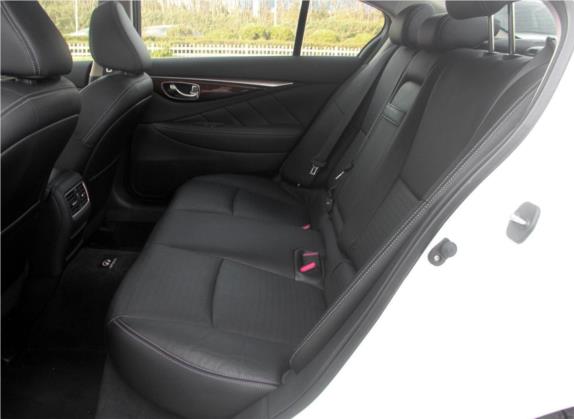 英菲尼迪Q50L 2016款 2.0T 豪华运动版 车厢座椅   后排空间