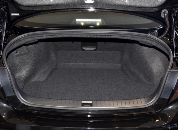 英菲尼迪Q50L 2018款 2.0T 舒适版 国V 车厢座椅   后备厢