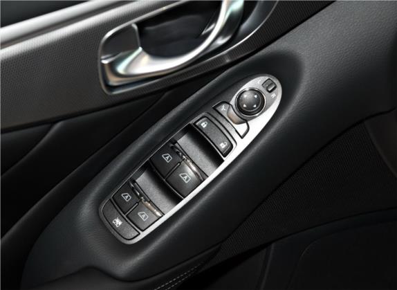 英菲尼迪Q50L 2018款 2.0T 逸享版 国V 车厢座椅   门窗控制