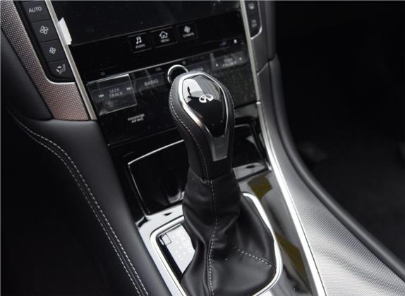 英菲尼迪Q50L 2018款 2.0T 进享版 国VI 中控类   挡把