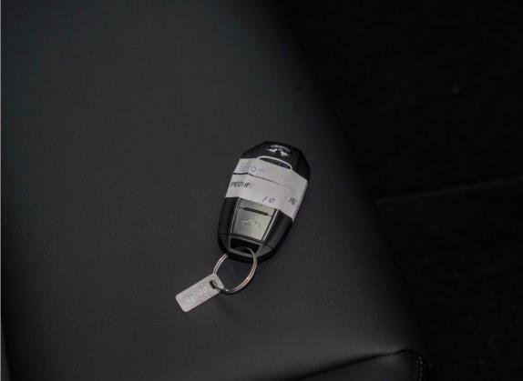 英菲尼迪Q50L 2021款 2.0T 舒适版 其他细节类   钥匙