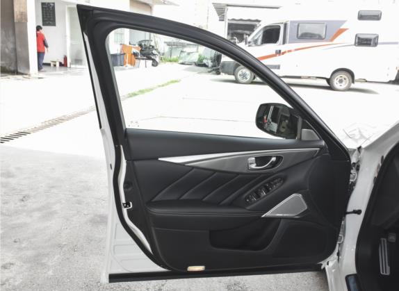 英菲尼迪Q50L 2022款 2.0T 进享运动版 车厢座椅   前门板