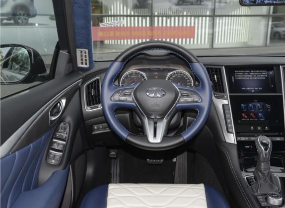 英菲尼迪Q50L 2022款 2.0T WAVE版 中控类   驾驶位