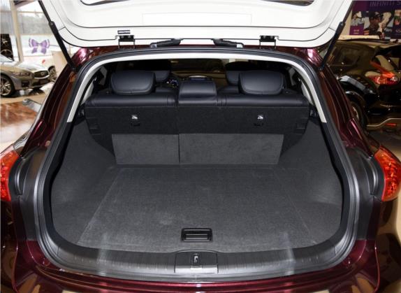 英菲尼迪QX50 2015款 2.5L 舒适版 车厢座椅   后备厢