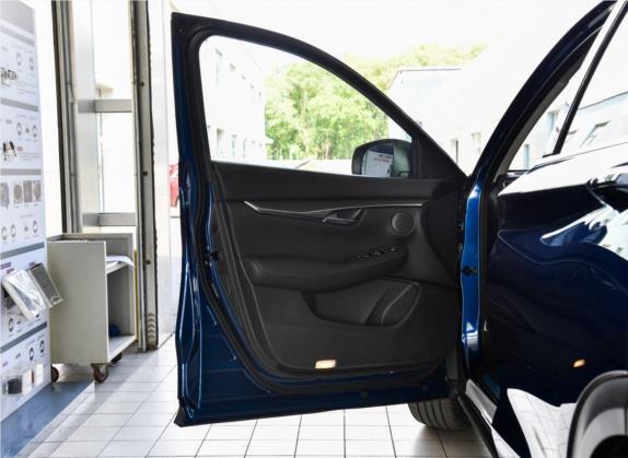 英菲尼迪QX50 2018款 2.0T 两驱菁英版 车厢座椅   前门板