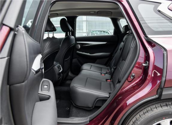 英菲尼迪QX50 2018款 2.0T 四驱菁英版 车厢座椅   后排空间