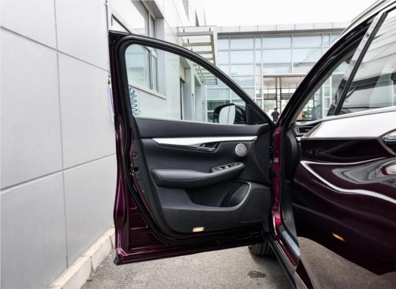 英菲尼迪QX50 2018款 2.0T 四驱菁英版 车厢座椅   前门板