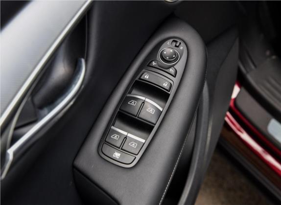 英菲尼迪QX50 2018款 2.0T 四驱菁英版 车厢座椅   门窗控制