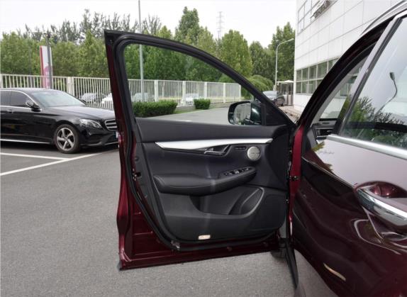 英菲尼迪QX50 2018款 2.0T 四驱智能版 车厢座椅   前门板