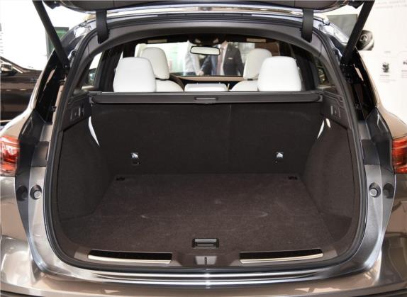 英菲尼迪QX50 2018款 2.0T 四驱豪华版 车厢座椅   后备厢