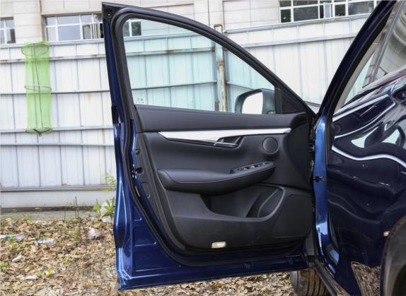 英菲尼迪QX50 2020款 2.0T 两驱时尚版 车厢座椅   前门板