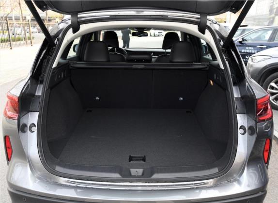 英菲尼迪QX50 2020款 2.0T 四驱菁英版 车厢座椅   后备厢