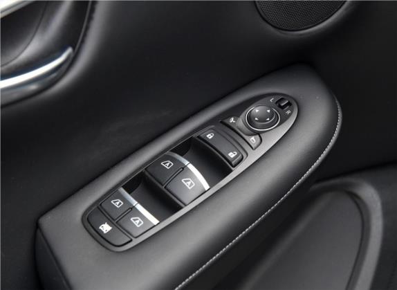 英菲尼迪QX50 2020款 2.0T 四驱菁英版 车厢座椅   门窗控制