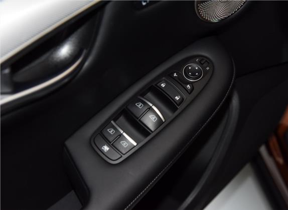 英菲尼迪QX50 2020款 2.0T 四驱智能版 车厢座椅   门窗控制