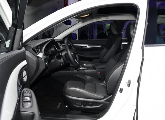 英菲尼迪QX50 2020款 2.0T 四驱豪华版 车厢座椅   前排空间