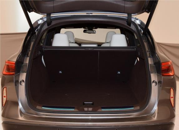 英菲尼迪QX50 2020款 2.0T 四驱旗舰版 车厢座椅   后备厢