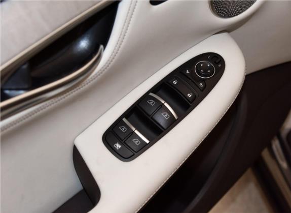 英菲尼迪QX50 2020款 2.0T 四驱旗舰版 车厢座椅   门窗控制