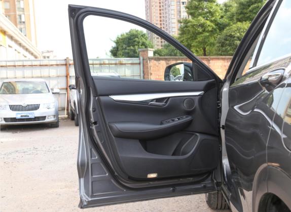 英菲尼迪QX50 2020款 改款 2.0T 四驱菁英版 车厢座椅   前门板