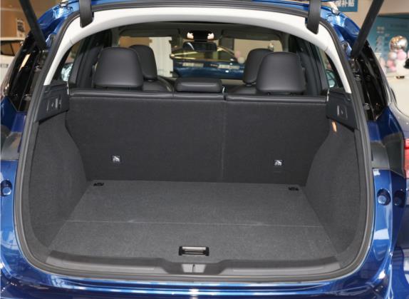 英菲尼迪QX50 2020款 改款 2.0T 四驱领航版 车厢座椅   后备厢