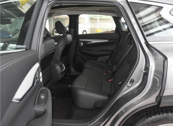 英菲尼迪QX50 2020款 改款 2.0T 四驱智能版 车厢座椅   后排空间