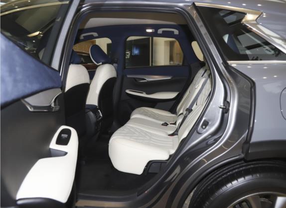 英菲尼迪QX50 2022款 2.0T 两驱WAVE版 车厢座椅   后排空间