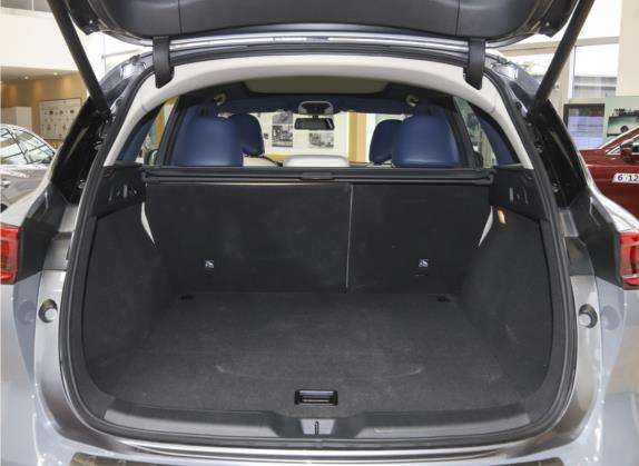 英菲尼迪QX50 2022款 2.0T 两驱WAVE版 车厢座椅   后备厢