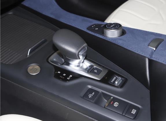 英菲尼迪QX50 2022款 2.0T 两驱WAVE版 中控类   挡把