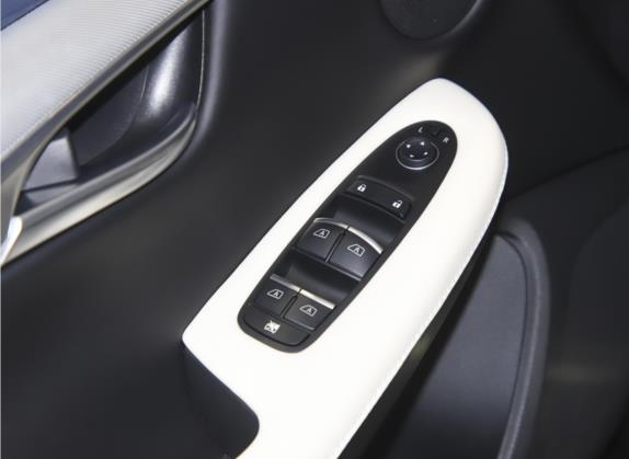 英菲尼迪QX50 2022款 2.0T 两驱WAVE版 车厢座椅   门窗控制