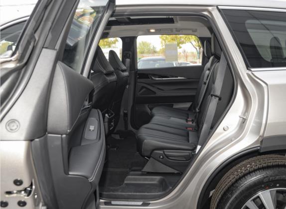 英菲尼迪QX60 2022款 2.0T 舒享版 车厢座椅   后排空间