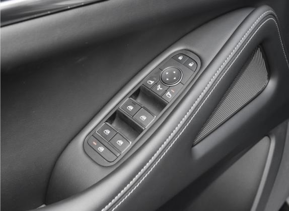 英菲尼迪QX60 2022款 2.0T 舒享版 车厢座椅   门窗控制
