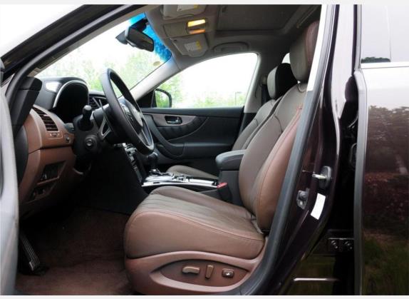 英菲尼迪FX 2010款 FX35 超越版 车厢座椅   前排空间