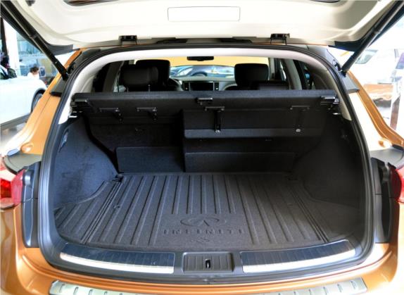 英菲尼迪FX 2011款 FX35 标准版 车厢座椅   后备厢