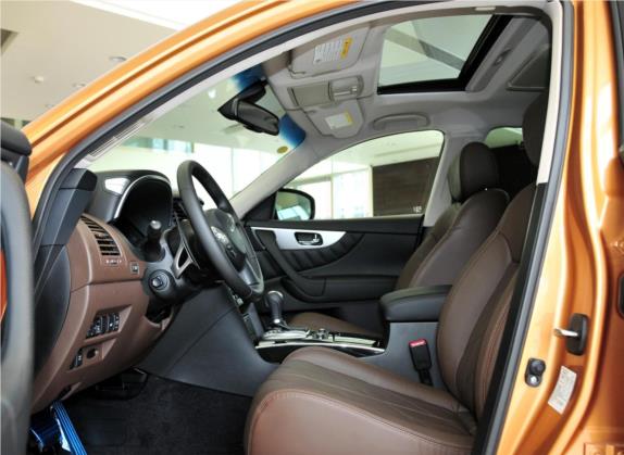 英菲尼迪FX 2011款 FX35 超越版 车厢座椅   前排空间