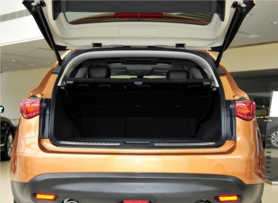 英菲尼迪FX 2011款 FX35 超越版 车厢座椅   后备厢