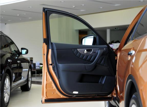 英菲尼迪FX 2011款 FX35 超越版 车厢座椅   前门板