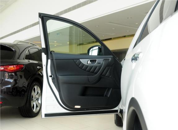 英菲尼迪FX 2013款 FX37 超越版 车厢座椅   前门板