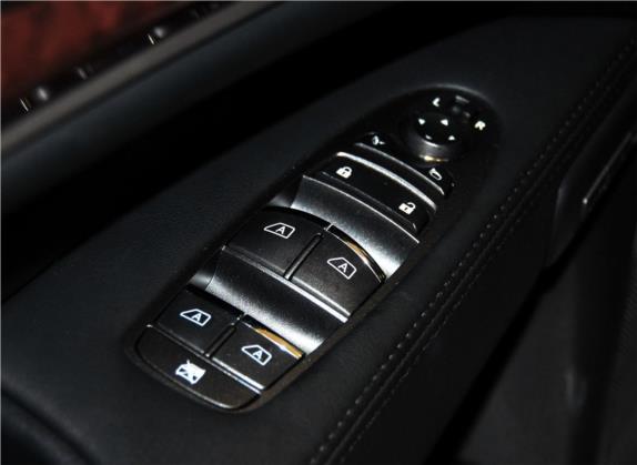 英菲尼迪JX 2013款 JX35 四驱全能版 车厢座椅   门窗控制